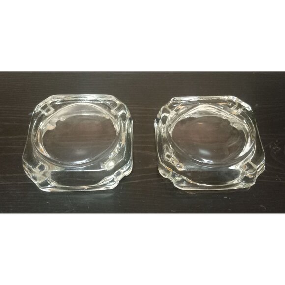 Set Of 2 Vintage Heavy Glass Square Ashtrays With Notched Edges - Picture 2 of 4